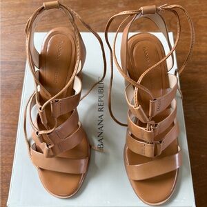 Banana Republic strappy leather sandals size 7 1/2
